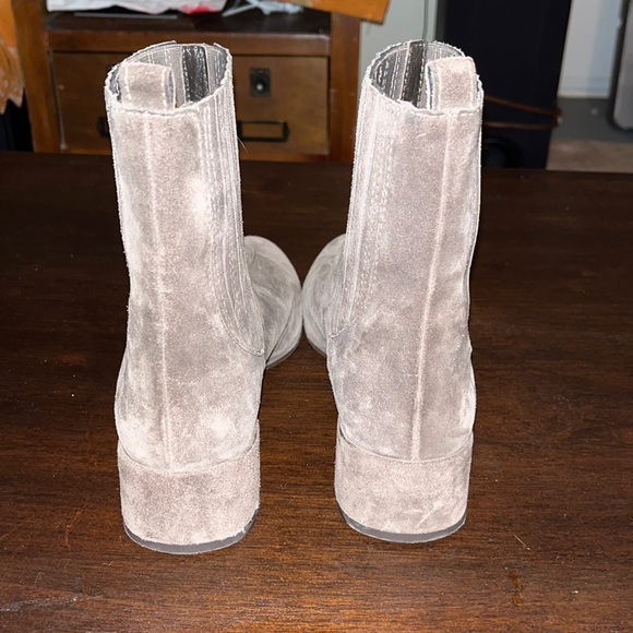 Stuart Weitzman taupe suede heeled boots 💗 - Picture 3 of 6
